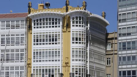 Casa Rey, en Porta Real, de Julio Galán