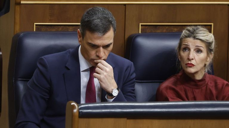 El presidente del Gobierno, Pedro Sánchez, junto a la ministra de Trabajo, Yolanda Díaz, durante la sesión de Control al Ejecutivo.