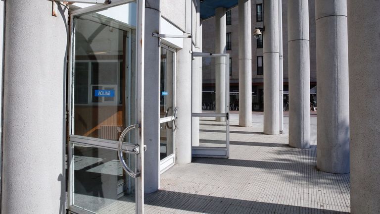 La Fiscalía de Pontevedra archiva la denuncia por el pago de tres multas por parte del Concello de Poio