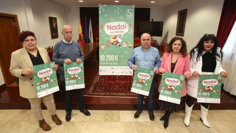 El Consorcio do Comercio do Salnés presentó ayer su campaña en un acto celebrado en el Concello de Vilanova
