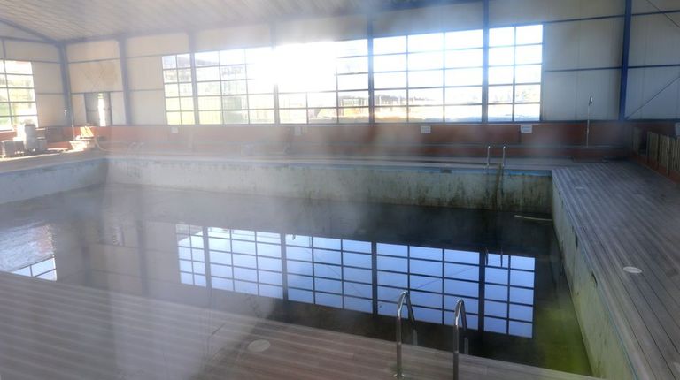 Portas, primer concello pontevedrés que cierra la piscina municipal: «Pechamos porque case todas as casas teñen a súa e xa non compensa»