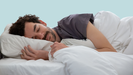 Si eres de los que aplazan el despertador para dormir cinco minutos más, lo mejor es ir cambiando ese hábito.