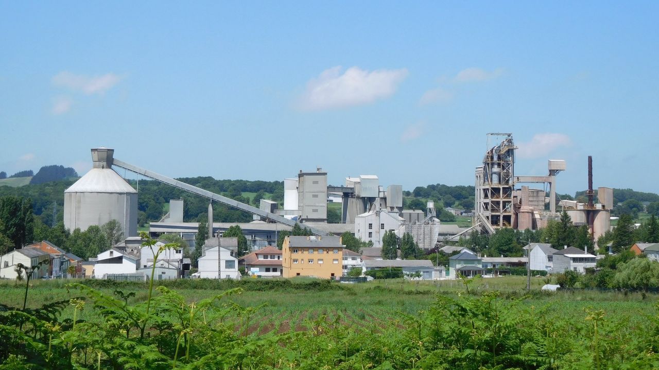 Fbrica de Cementos Cosmos en Oural