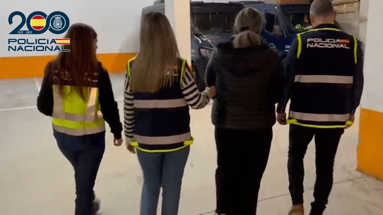 Detenida una cuidadora de Vigo por sustraer joyas a tres ancianas, una de casi 100 años