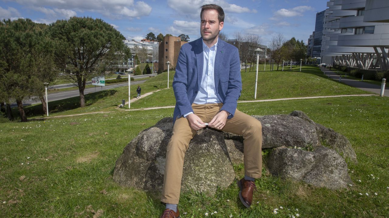 Terrazas llenas en el primer d�a de la primavera gallega.Zaid Alhamwy aprob� la tesis doctoral el d�a 1 y Kamal Aldalati finalizar� en junio la carrera