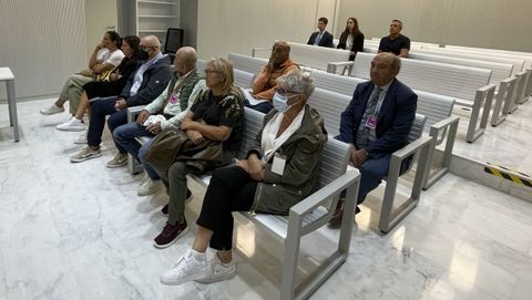 Los acusados, sentandos en laprimera fila de asientos,duranteel juicio que se celebra esta semana en la Audiencia Nacional.