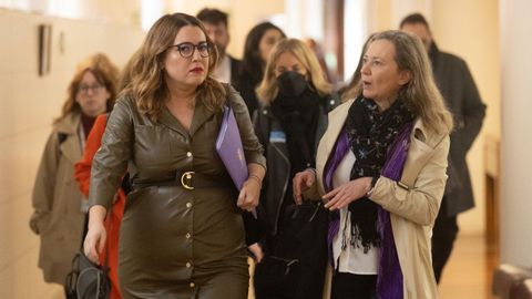 Ángela Rodríguez Pam, con Victoria Rosell