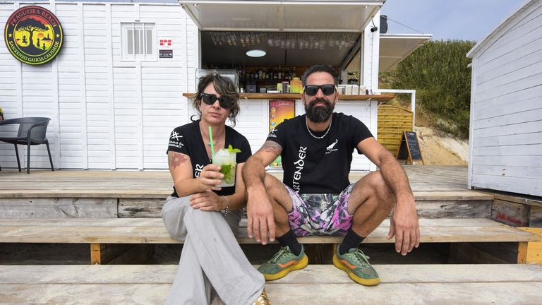 El empleo estival sigue creciendo en Sanxenxo: «Muchas familias ya no quieren que sus hijos trabajen en verano»