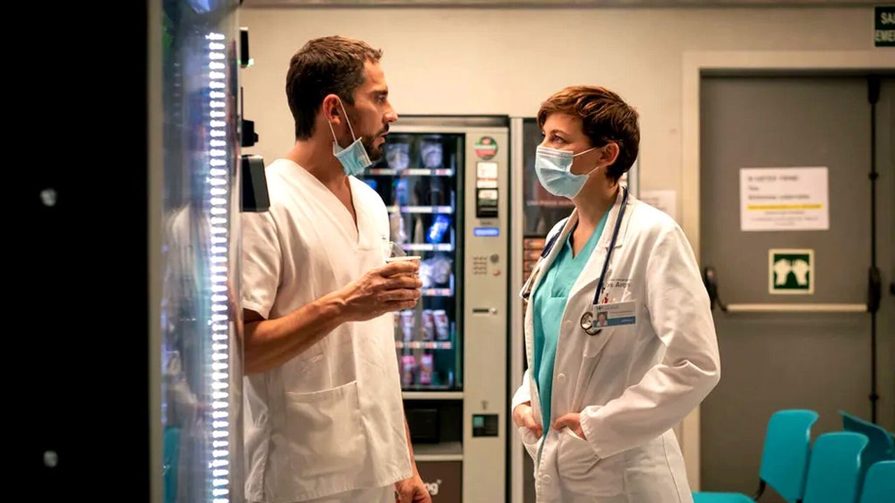 El loro Curro regresa a su hogar en Os Me&aacute;ns, Vila&ntilde;o: ¡las im&aacute;genes!.Un globo aerost&aacute;tico de la empresa Aerotours sobrevuela la Ribeira Sacra del Mi&ntilde;o, en una imagen de agosto del a&ntilde;o pasado