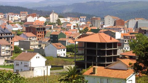 Vista del casco urbano de Camarias