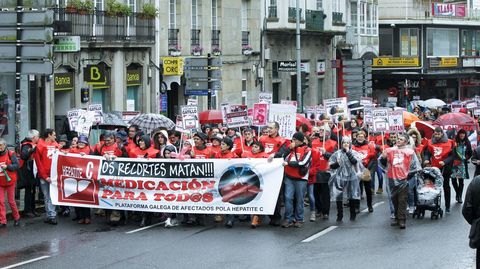 Los afectados por la hepatitis C se manifestaron por las calles de Santiago