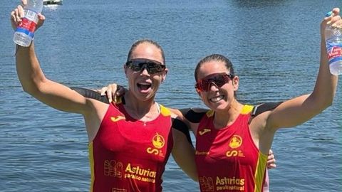 Miriam Vega y Alba Esteban.Miriam Vega y Alba Esteban, campeonas k2�pirag�ismo