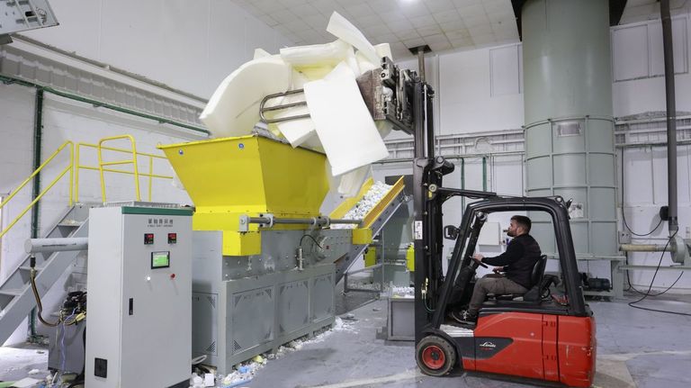 Luz verde ambiental a una planta de reciclaje de colchones en Palas de Rei