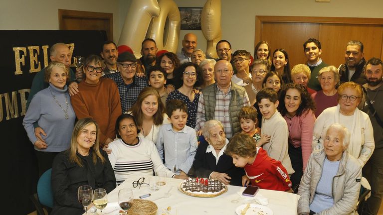 María Regueiro eleva el podio de los más longevos de Vigo con sus 105 años