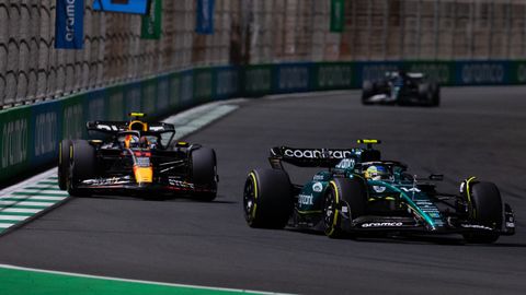 Fernando Alonso.Fernando Alonso liderando el Gran Premio de Arabia Saudí