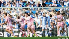 Fede Vi�as celebra el 0-1 del Real Oviedo en Anoeta