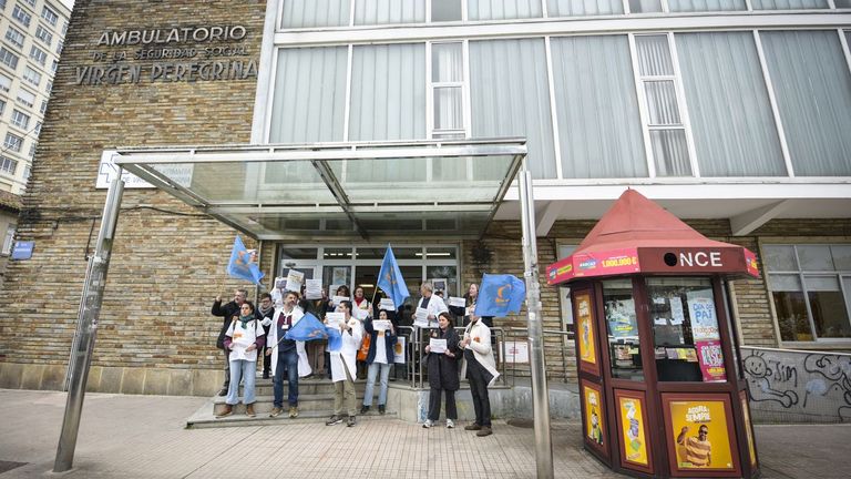 Mayor respaldo a la huelga de médicos en Pontevedra y O Salnés, que ya suspendió 855 consultas en centros de salud