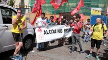 Trabajadores de Alcoa este sábado, tras llegar a la León la Marcha del Aluminio