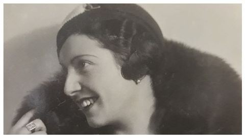 Emilia lvarez lvarez, socia protectora do Seminario de Estudos Galegos na dcada de 1930. Compaeira de vida de Fermn Bouza Brey