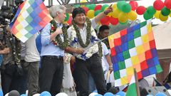 Evo Morales se dio un baño de masas a su regreso a Bolivia desde Argentina