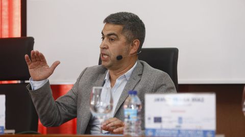 Torcuato Teixeira, el pasado noviembre, ponente en el simposio pesquero de Celeiro, puerto de Viveiro donde nació y se crio