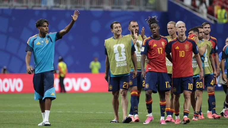 España despeja su camino en el Mundial
