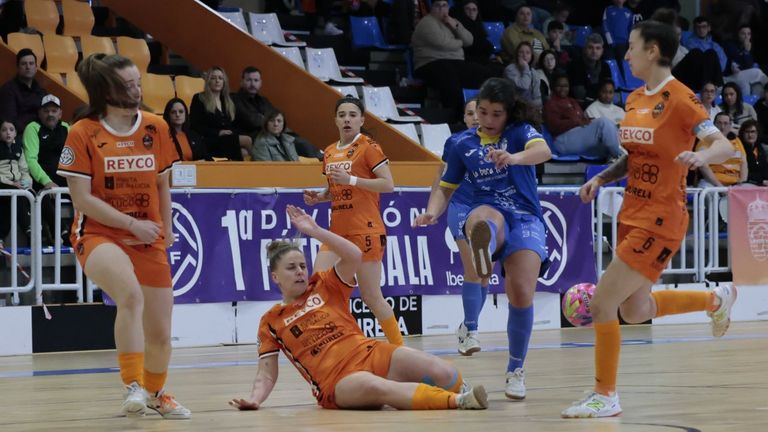 El Alcantarilla tira de oficio para derrotar en Vista Alegre a un Reyco Burela sin pegada: 0-3