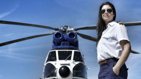 JUNIO. Conocimos a Patricia Gmez Puente, la nica piloto de helicptero de lucha contra incendios forestales de Galicia