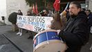 Protesta ante la gerencia del Chuac del personal de limpieza del Hospital Abente y Lago de A Coruña.