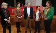 Covadonga Toca, Alicia Blanco, Jos Manuel Lpez, Mara del Carmen Fernndez y Cecilia Vzquez, el jueves, antes de intervenir en Foro Voz. 