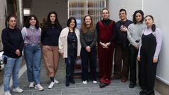 As sete creadoras visitaron o Museo Provincial acompaadas da deputada de Cultura e da xerente da Rede Musestica
