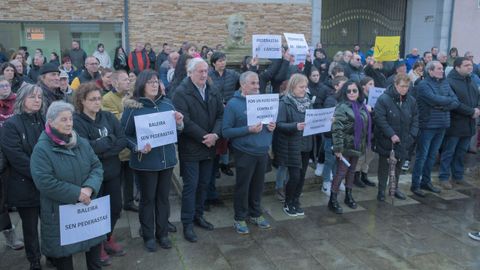 Concentracin en Baleira por el caso de una joven que fue violada en su entorno familiar siendo menor de edad.