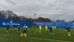 Los jugadores del Real Oviedo, en El Requex�n