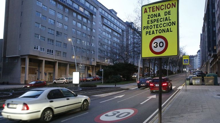 La factura de los accidentes de tráfico urbanos: 2.150 heridos en Galicia al año