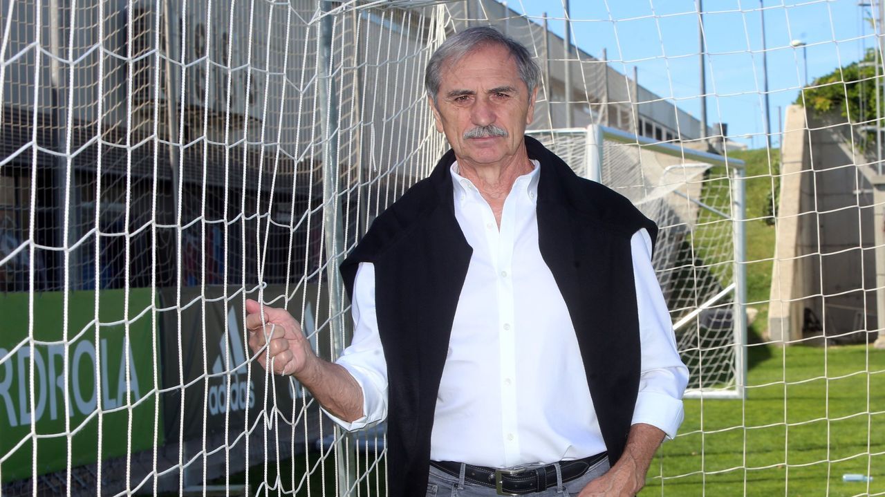 La nueva tienda de Zara Home, en im&aacute;genes.Luis Tembra y Mart&iacute;n Cesp&oacute;n con el burro M&iacute;chel y algunas de las cabras que est&aacute;n en la parcela