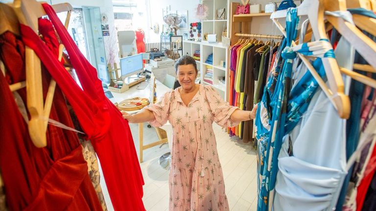 Doce tiendas de Pontevedra se unen en una pasarela para demostrar que hay vida más allá de la milla de oro y los centros comerciales