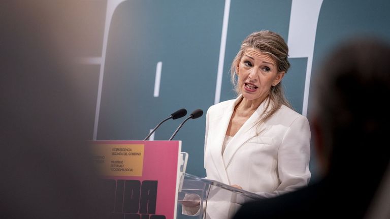 El Gobierno retrasa la subida del salario mínimo a finales de enero y lo deja libre de impuestos