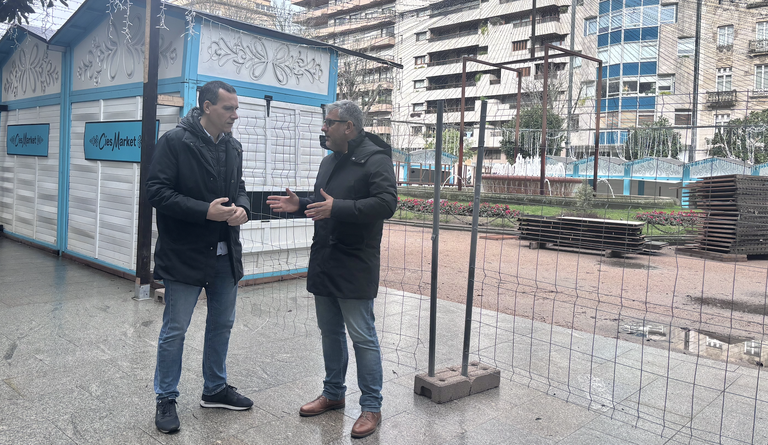 El PP denuncia que las casetas del Cíes Market continúan en la Alameda tres semanas después del apagado de luces de Vigo