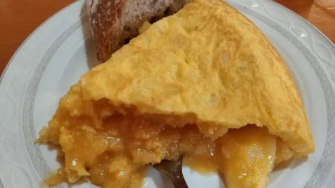 La tortilla Vila46. Estos chicos tienen pendiente probar su opción rellena