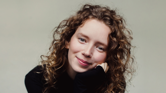 Meg Josephson es psicoterapeuta�formada en la Universidad de Columbia.