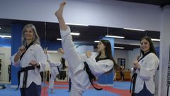 Meri, Helena y Sara, antes de un entrenamiento en DBK Combat StudioTaekwondo.