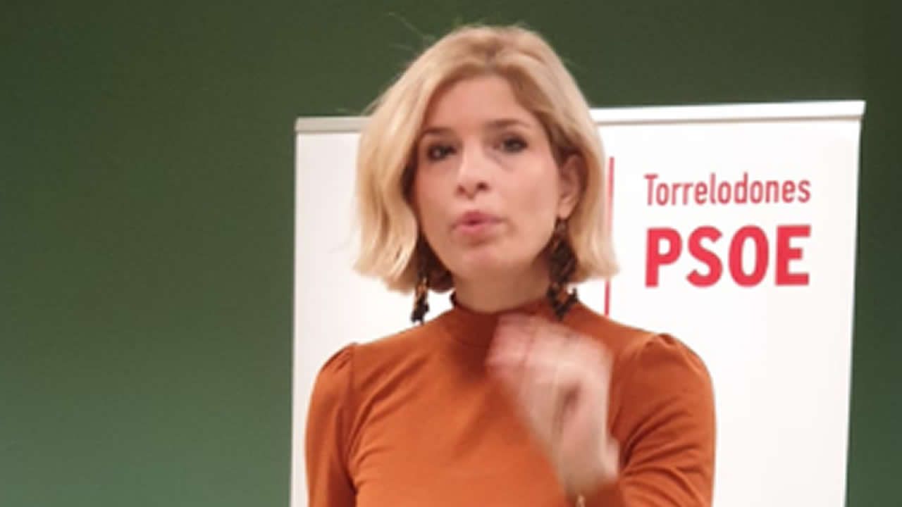 Así se disfruta del Ribadeo Indiano.La secretaria de Estado de Migraciones, Hana Jalloul y la directora general de Políticas Migratorias, Patricia Ruiz, en una imagen de archivo