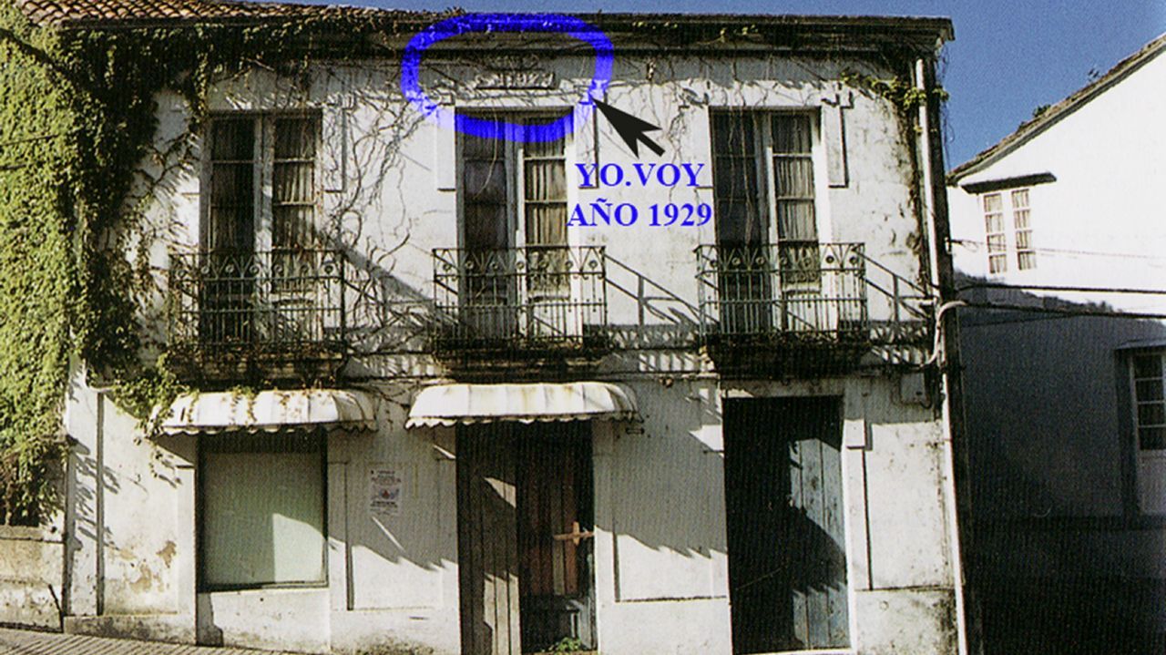 As qued el Pazo de Reirs, del Caldas.En la imagen se reproduce el texto grabado en el dintel del balcn central de la vivienda, hoy en ruinas