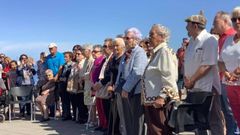 Homenaje y la ofrenda floral de los ni�os de la guerra en la Playa de El Arbeyal