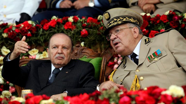 El presidente Buteflika y el jefe de Estado, Ahmed Gaïd Salah