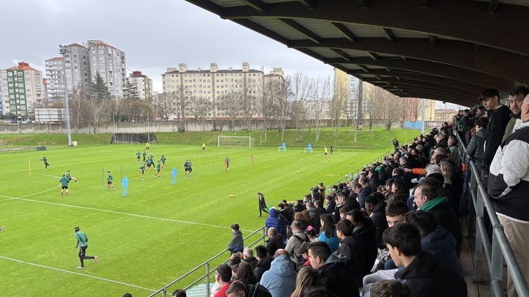 Los jugadores del Racing de Ferrol regresan al trabajo tras una semana de vacaciones