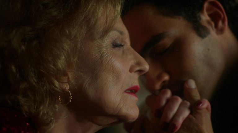 «Emergency exit»: Viajando con Marisa Paredes