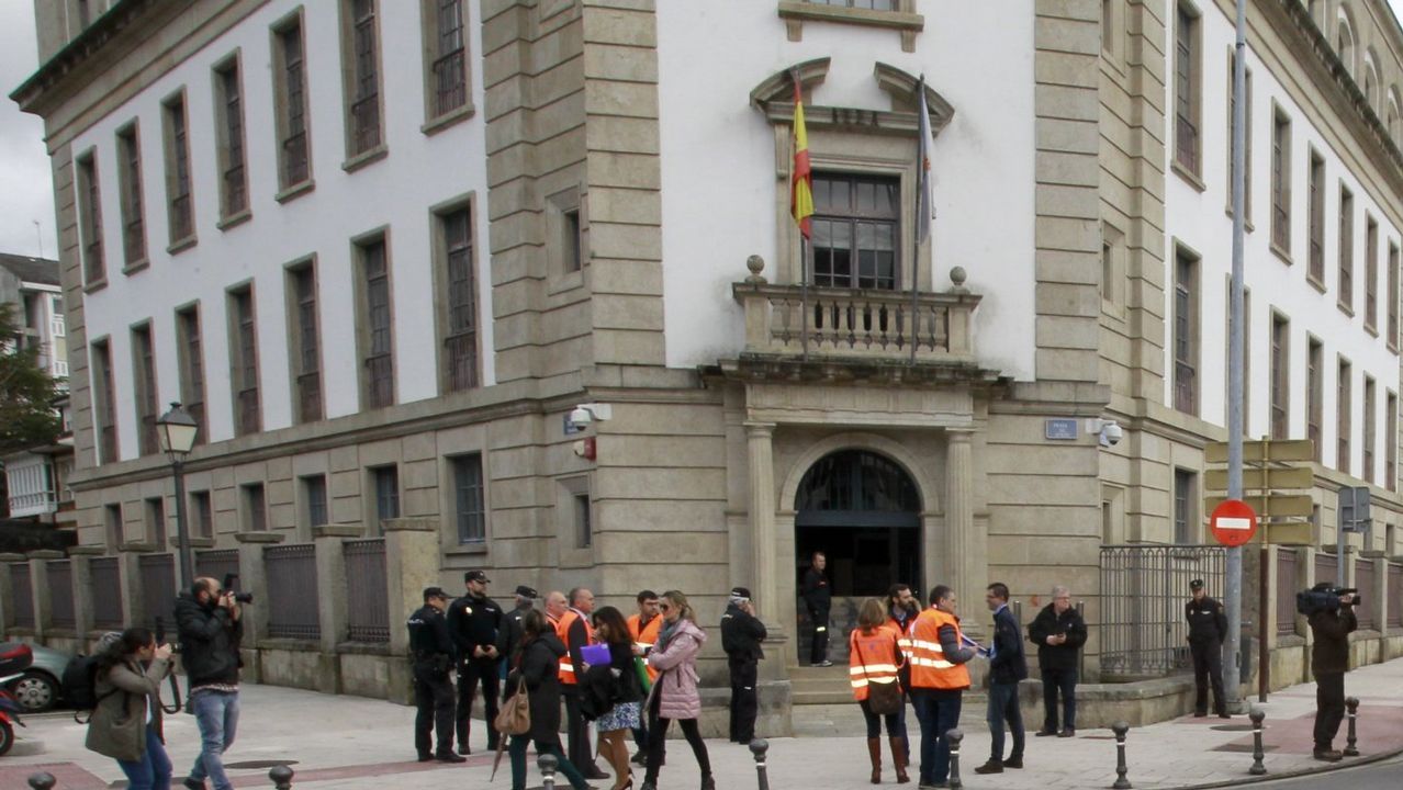 Una feria que va a m�s.Romer�a de Anova el a�o pasado en el parque de Galeras con motivo del 25 de xullo