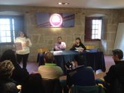 ...Luisa Cayetano ley� el manifiesto de Podemos Redondela