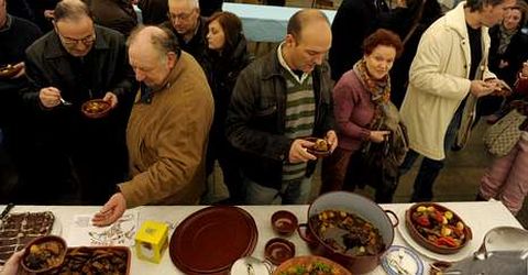 La Feira do Galo reuni a 16 restaurantes que invitaron a probar recetas suculentas.